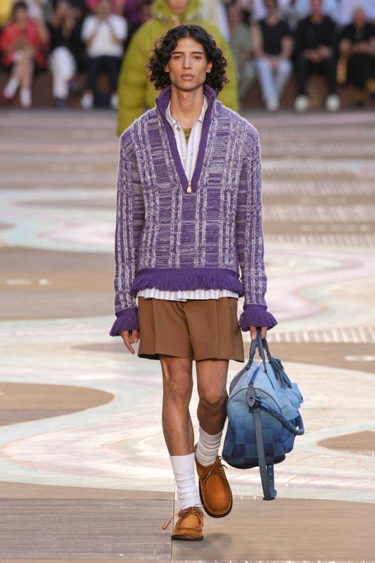 Вслед за Prada Фаррелл Уильямс возвращает свитеры с кисточками